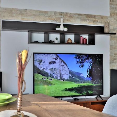 Malda'S Apartment Приштина Экстерьер фото