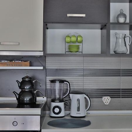 Malda'S Apartment Приштина Экстерьер фото