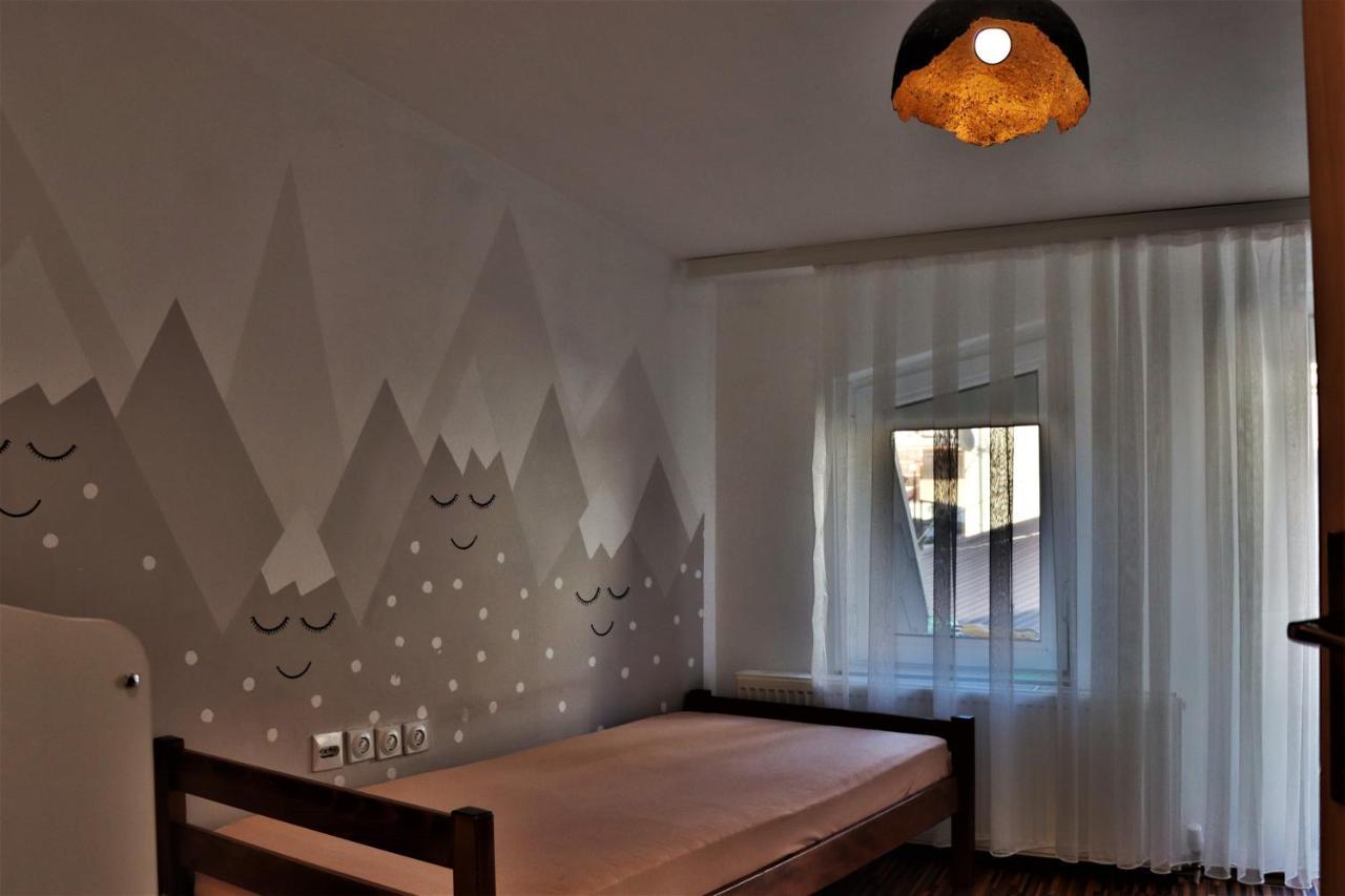 Malda'S Apartment Приштина Экстерьер фото